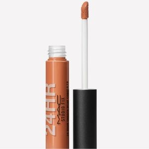 MAC STUDIO FIX 24-HOUR SMOOTH WEAR CONCEALER in NC55